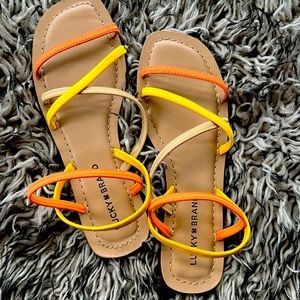 NWOT Lucky Brand Sandals.